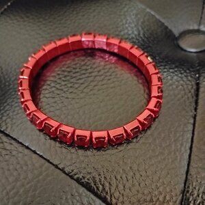 Chic Red Square Faceted Crystals In Cells Linked Bracelet On Elastic